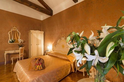 Palazzo Guardi image 7